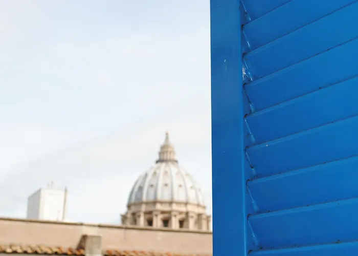 Di Fronte Alla Cupola